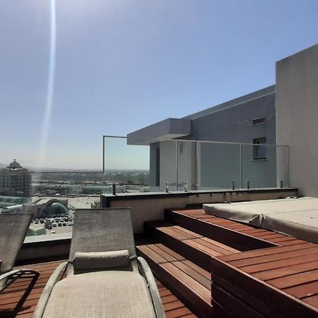 Crystal Towers Luxury Apartments By Century City Letting Cape Town Exterior photo
