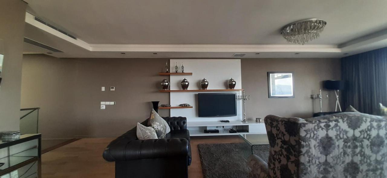 Crystal Towers Luxury Apartments By Century City Letting Cape Town Exterior photo