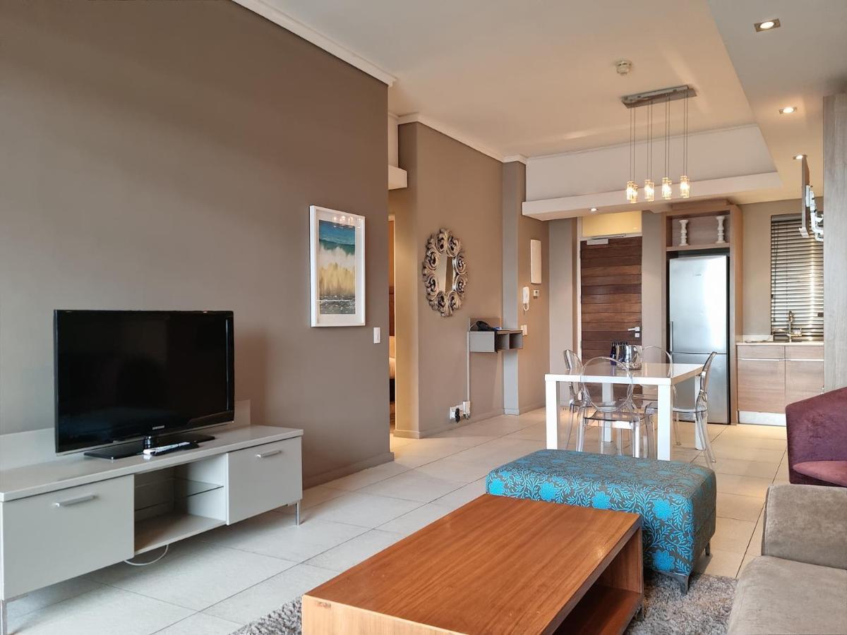Crystal Towers Luxury Apartments By Century City Letting Cape Town Exterior photo