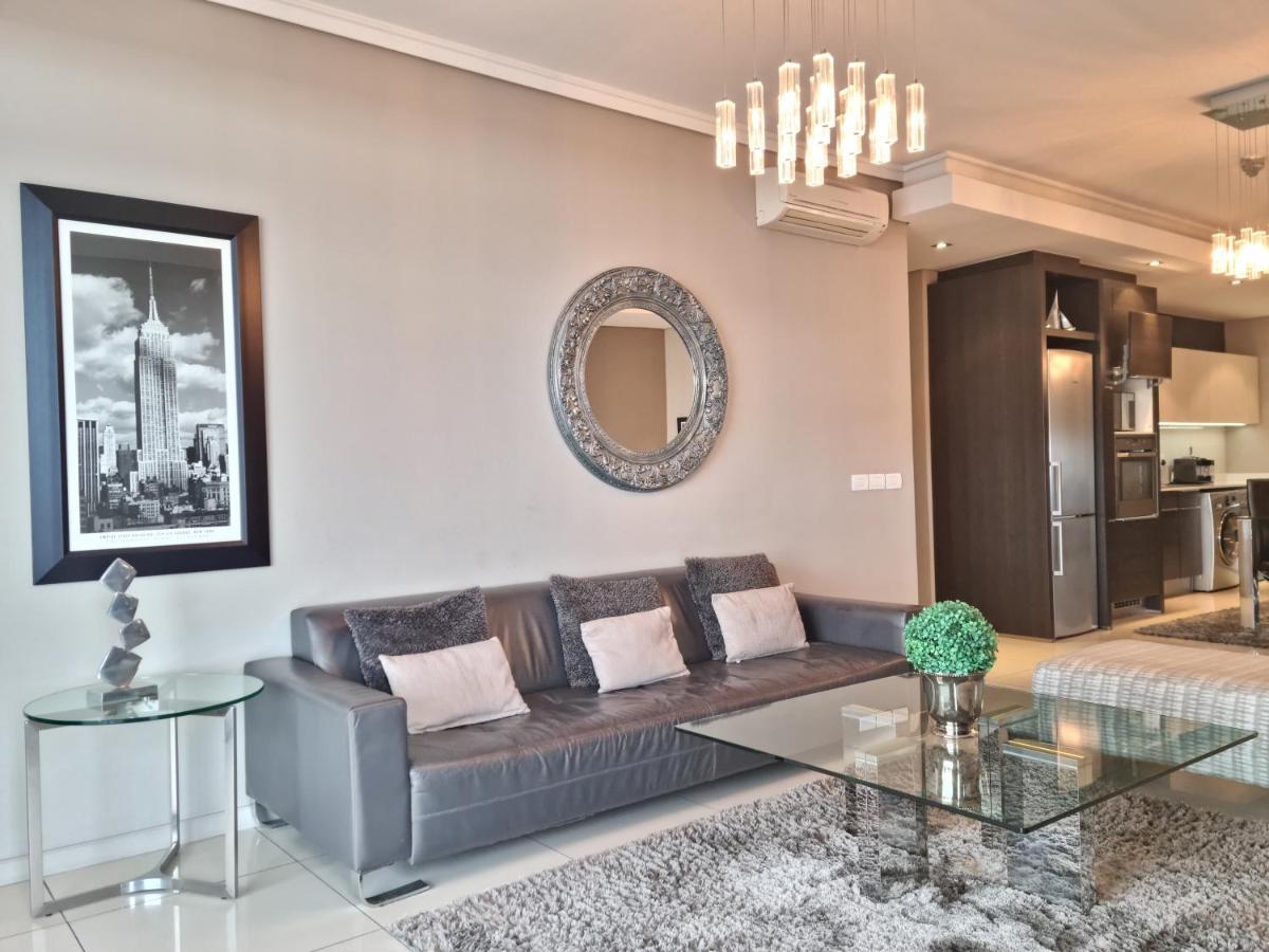 Crystal Towers Luxury Apartments By Century City Letting Cape Town Exterior photo