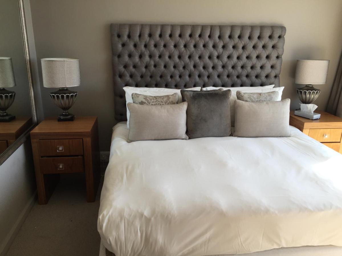 Crystal Towers Luxury Apartments By Century City Letting Cape Town Exterior photo